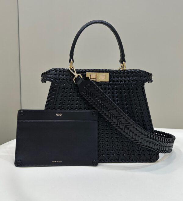 Fendi Peekaboo ISeeU Medium