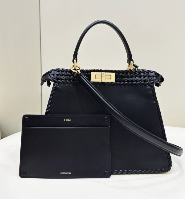 Fendi Peekaboo ISeeU Medium
