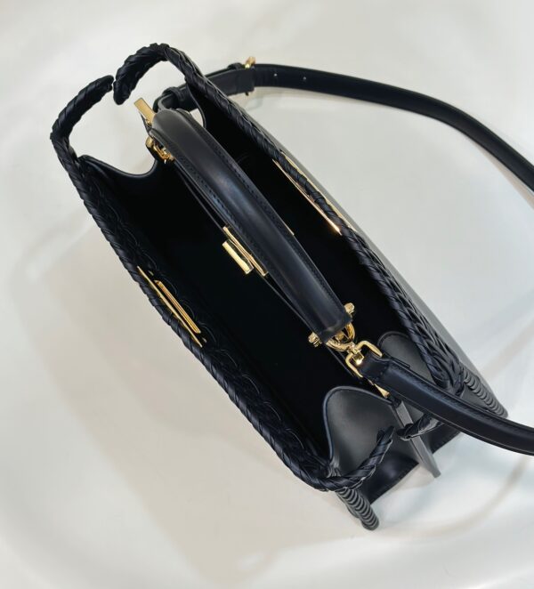 Fendi Peekaboo ISeeU Medium