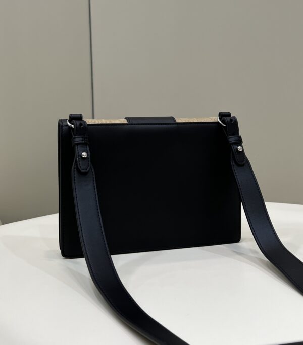 Fendi Baguette