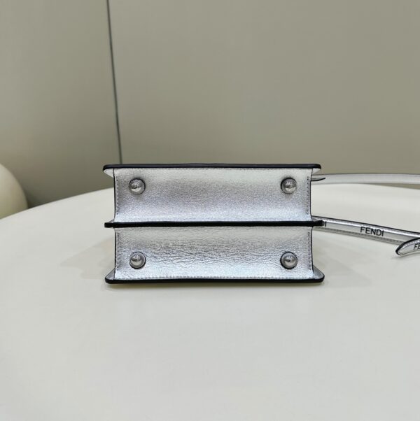 Fendi by Marc jacobs peekaboo