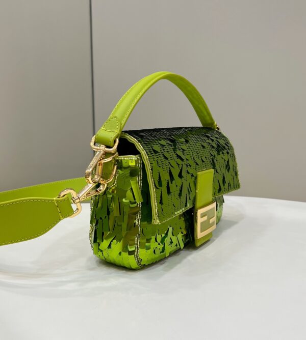 FENDI Baguette