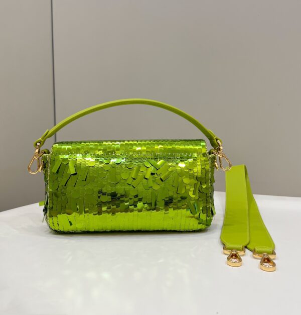 FENDI Baguette