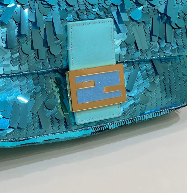 FENDI Baguette