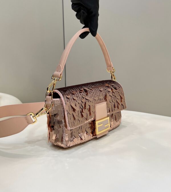 FENDI Baguette