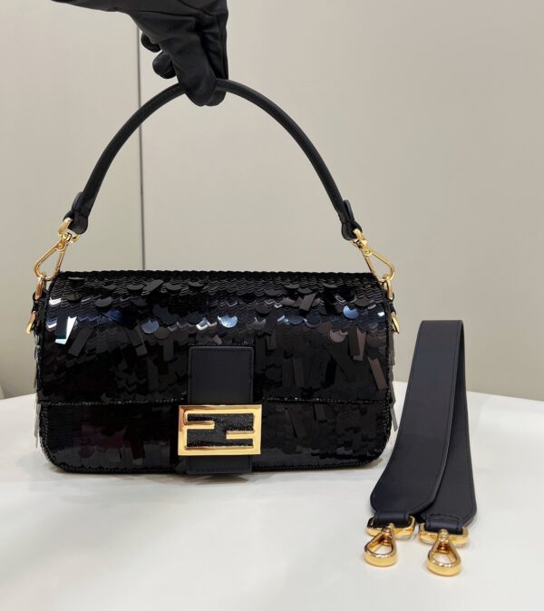 FENDI Baguette
