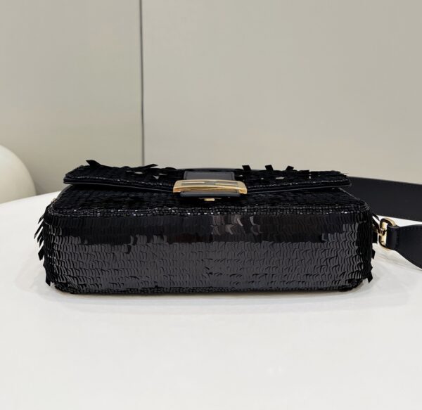 FENDI Baguette