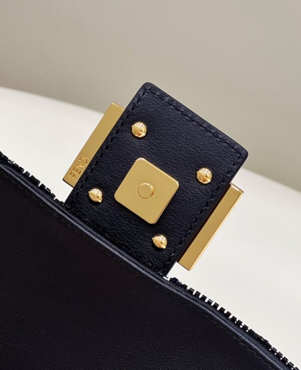 FENDI Baguette
