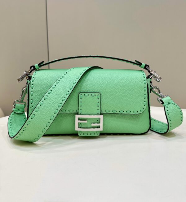 FENDI BAGUETTE