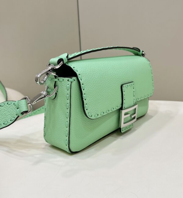 FENDI BAGUETTE