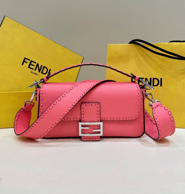 FENDI BAGUETTE