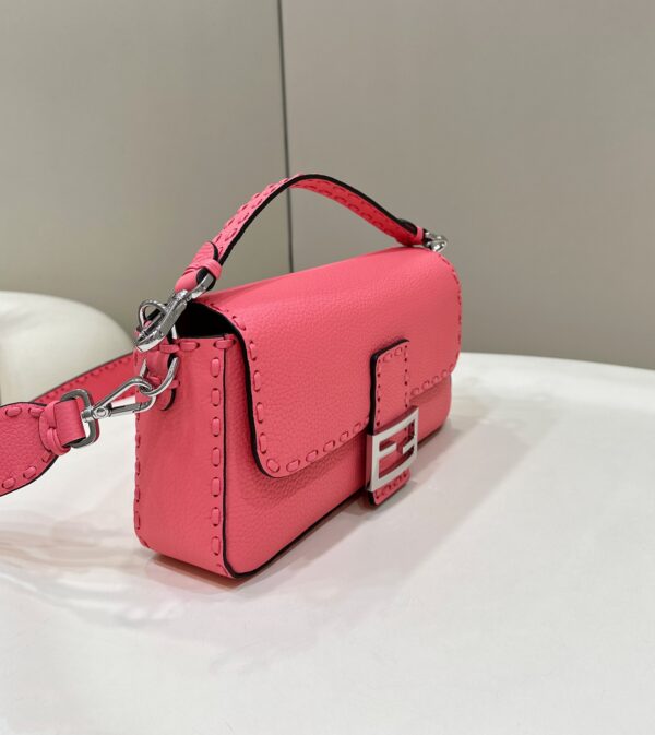 FENDI BAGUETTE