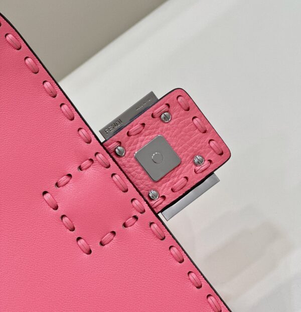 FENDI BAGUETTE
