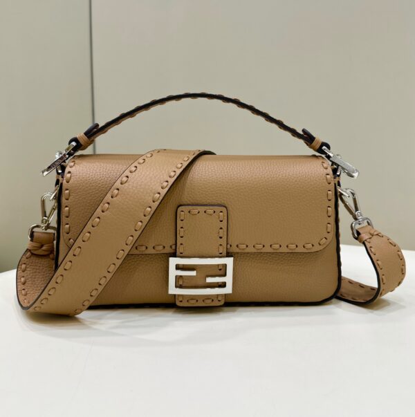 FENDI BAGUETTE