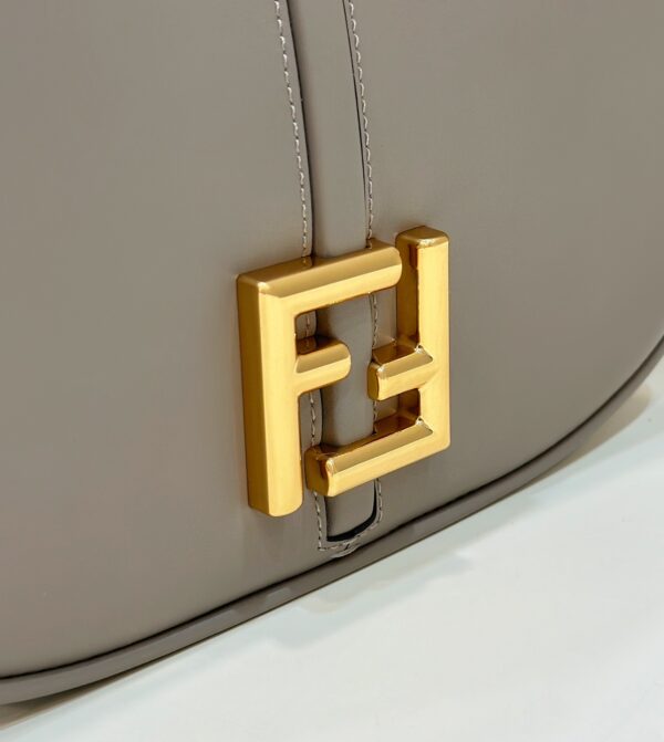 Fendi C’mon Medium