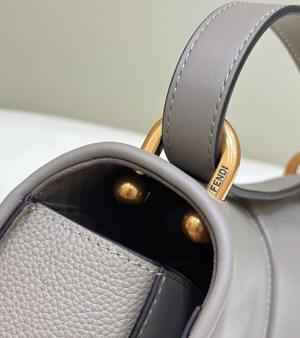 Fendi C’mon Medium