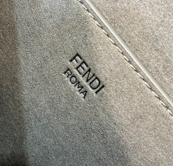 Fendi C’mon Medium