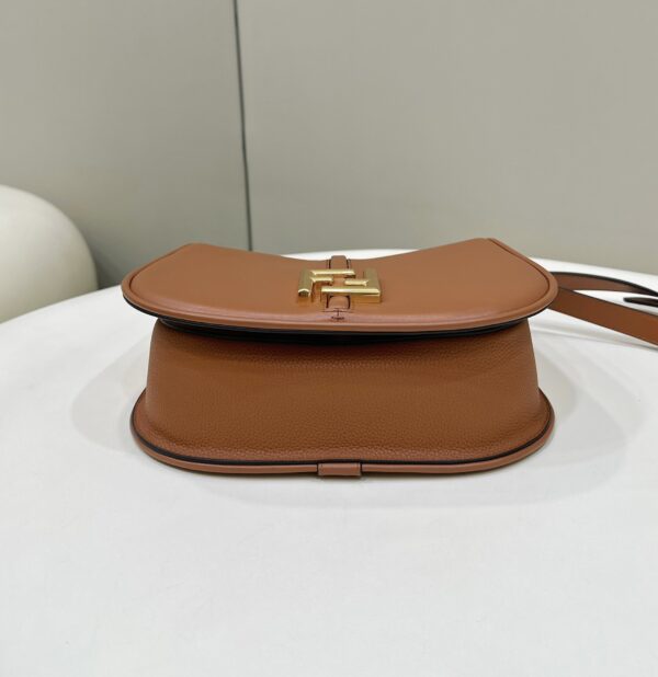 Fendi C’mon Medium