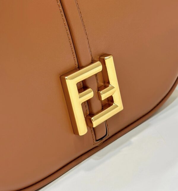 Fendi C’mon Medium