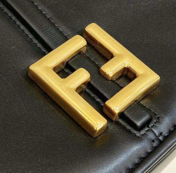 Fendi C’mon Medium
