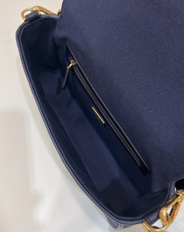 Fendi Baguette
