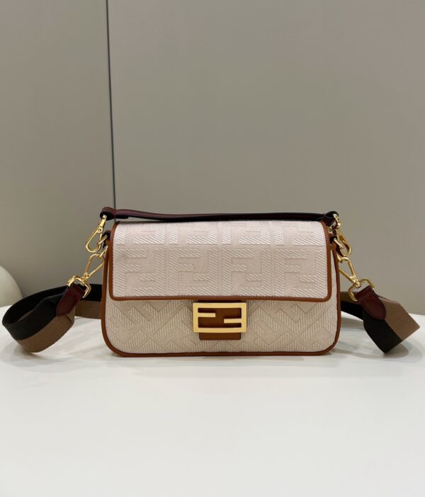 Fendi Baguette