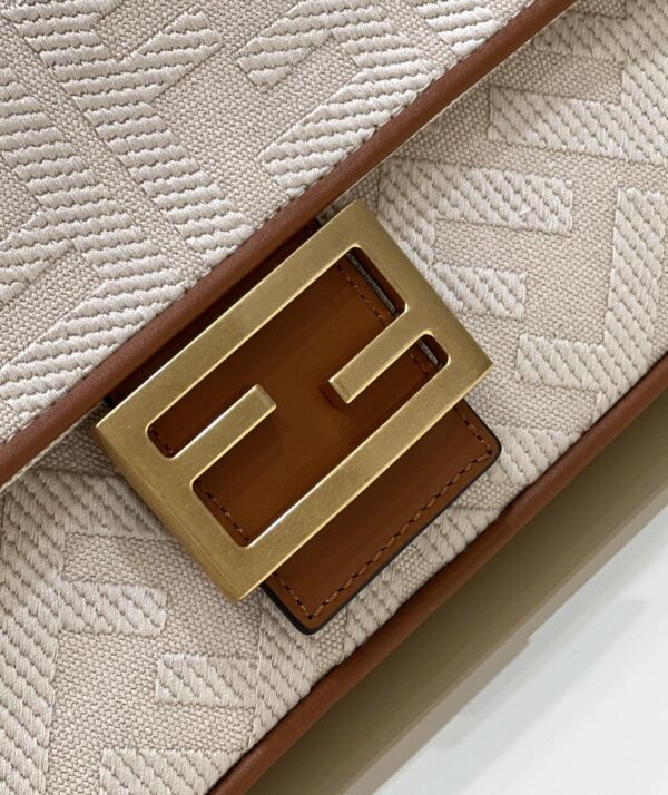 Fendi Baguette