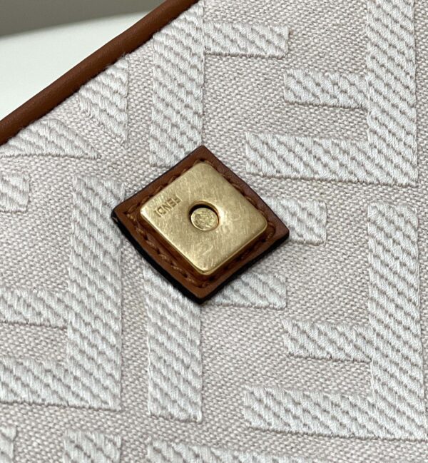 Fendi Baguette