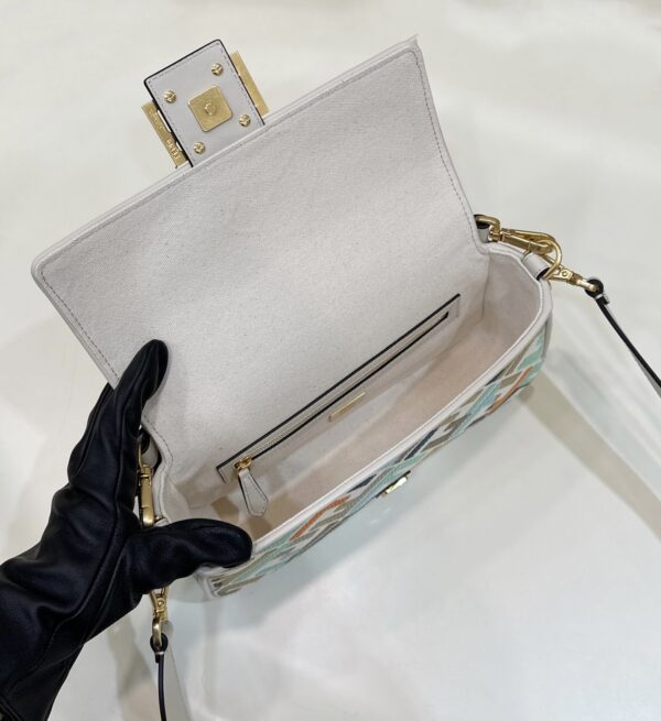 Fendi Baguette