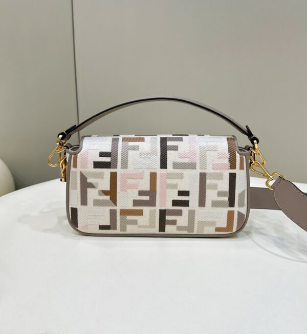Fendi Baguette