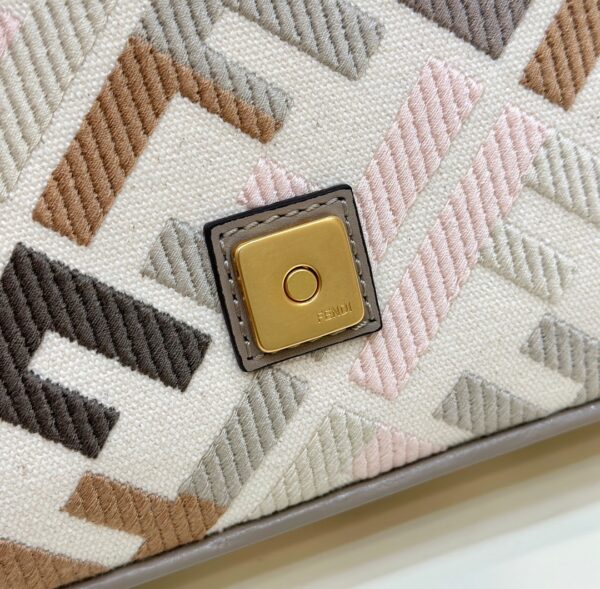 Fendi Baguette