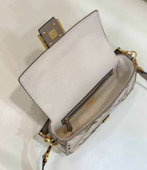 Fendi Baguette
