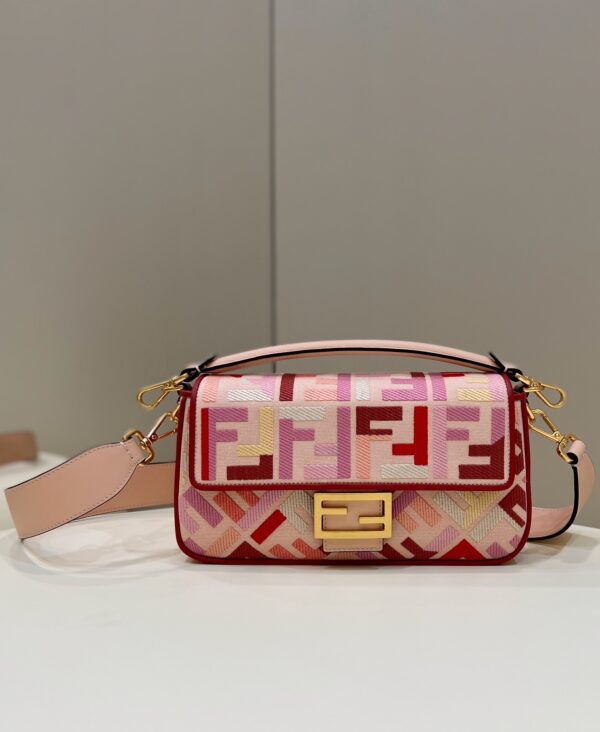 Fendi Baguette