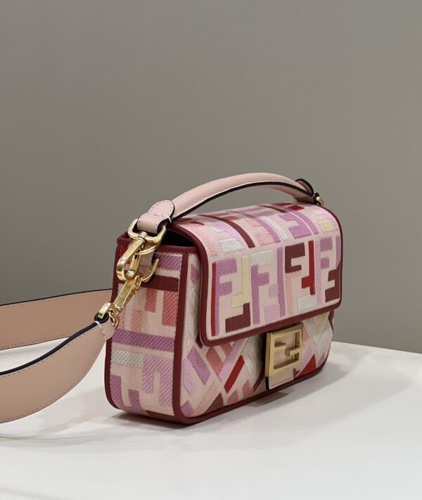 Fendi Baguette
