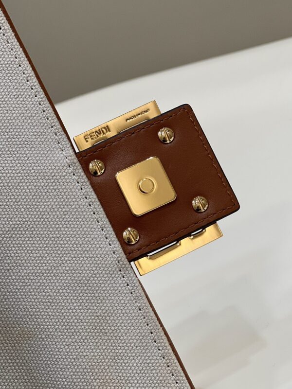 Fendi Baguette