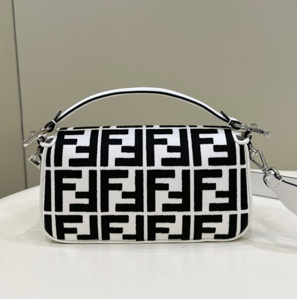 Fendi Baguette