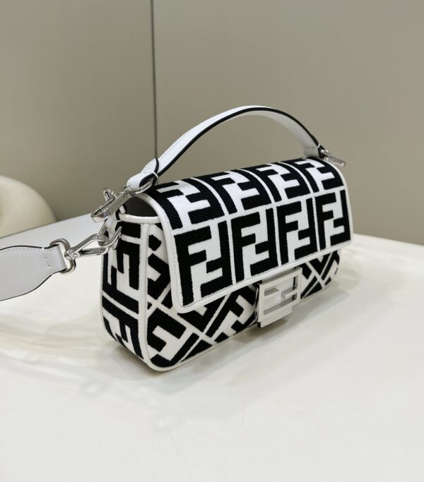 Fendi Baguette