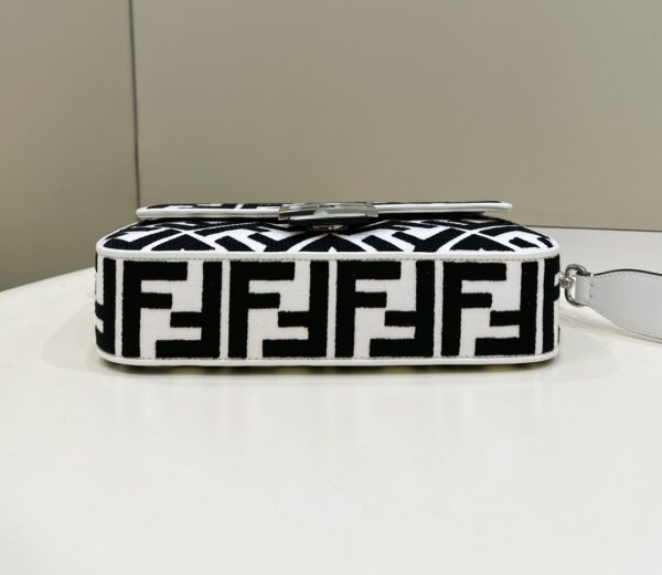 Fendi Baguette