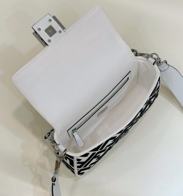 Fendi Baguette