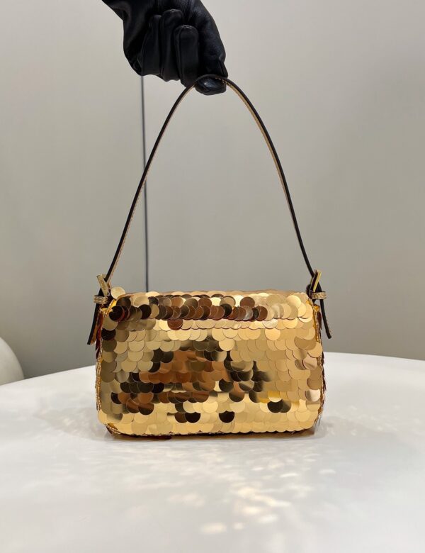 FENDI BAGUETTE MINI BAG
