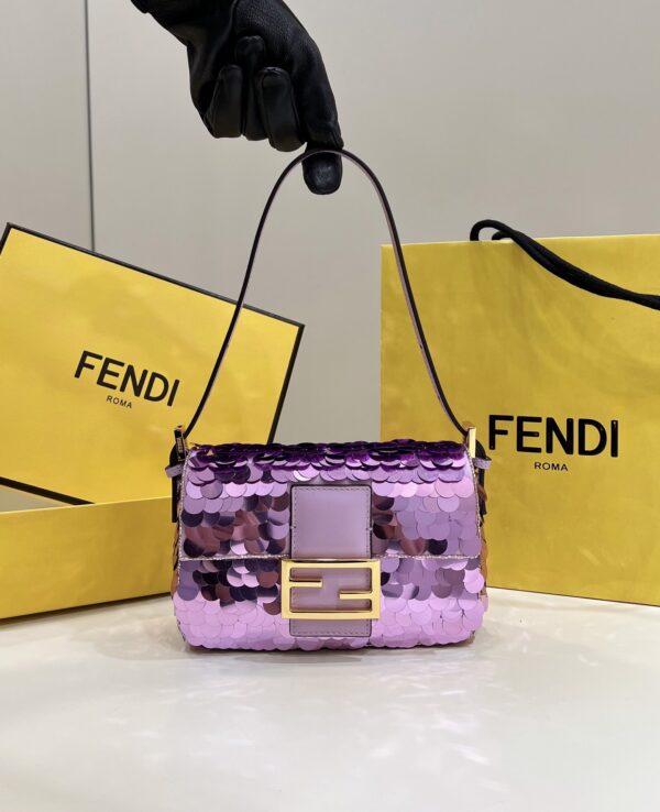 FENDI BAGUETTE MINI BAG