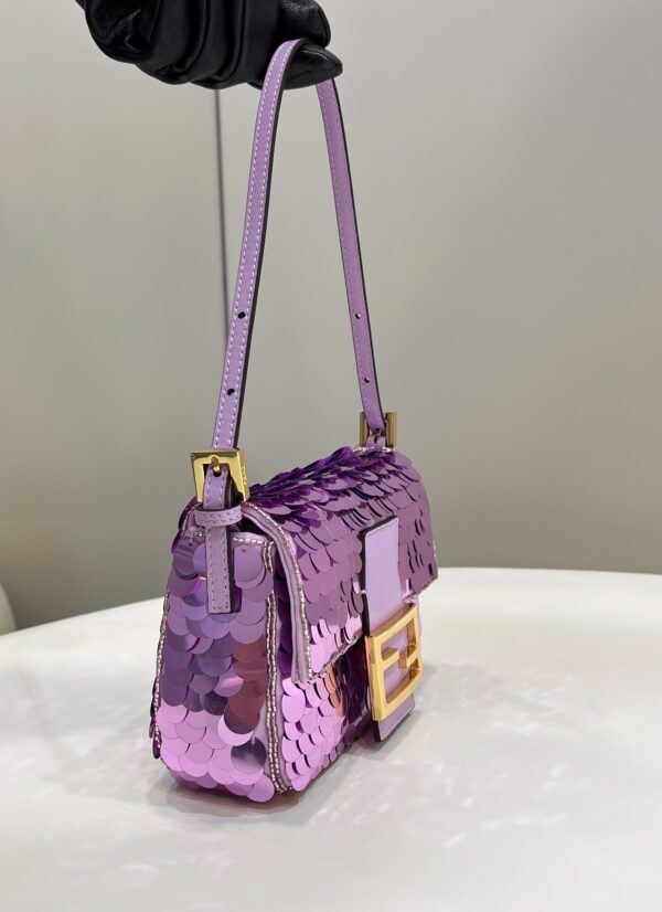 FENDI BAGUETTE MINI BAG