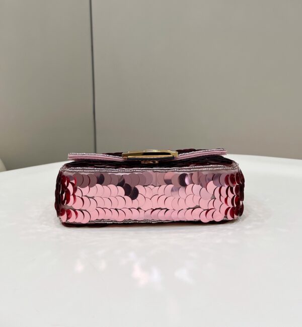 FENDI BAGUETTE MINI BAG