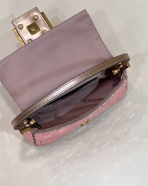 FENDI BAGUETTE MINI BAG