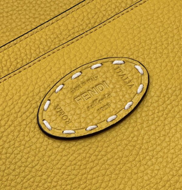 FENDI PEEKABOO MEDIUM BAG