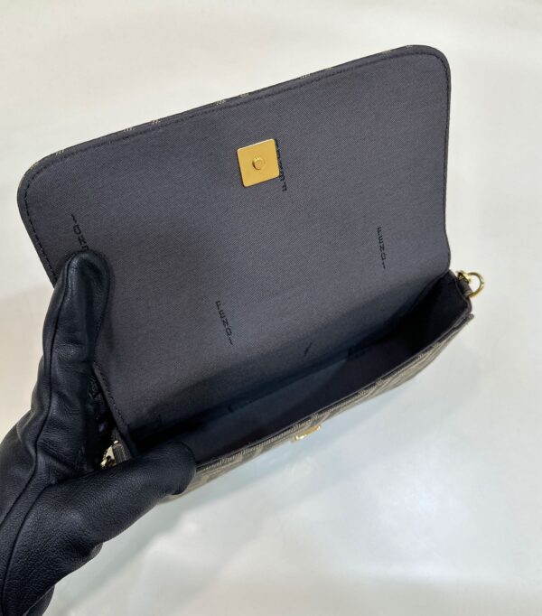Fendi Fendigraphy Wallet On Chain