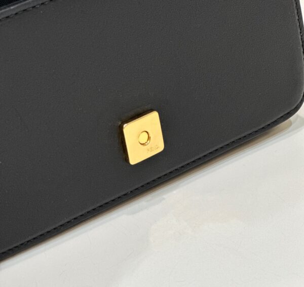 Fendi Fendigraphy Wallet On Chain