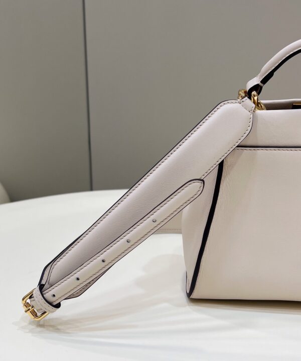 Fendi peekaboo