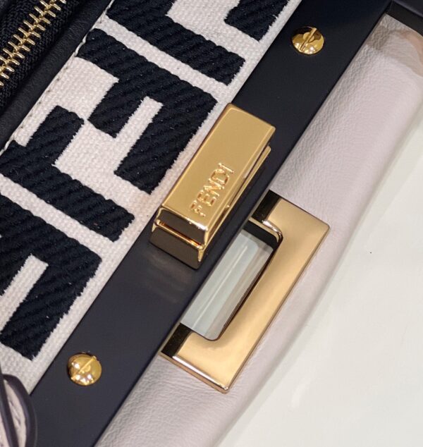 Fendi peekaboo