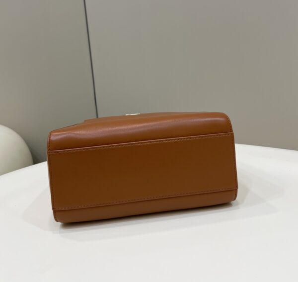 Fendi Lconic Peekaboo